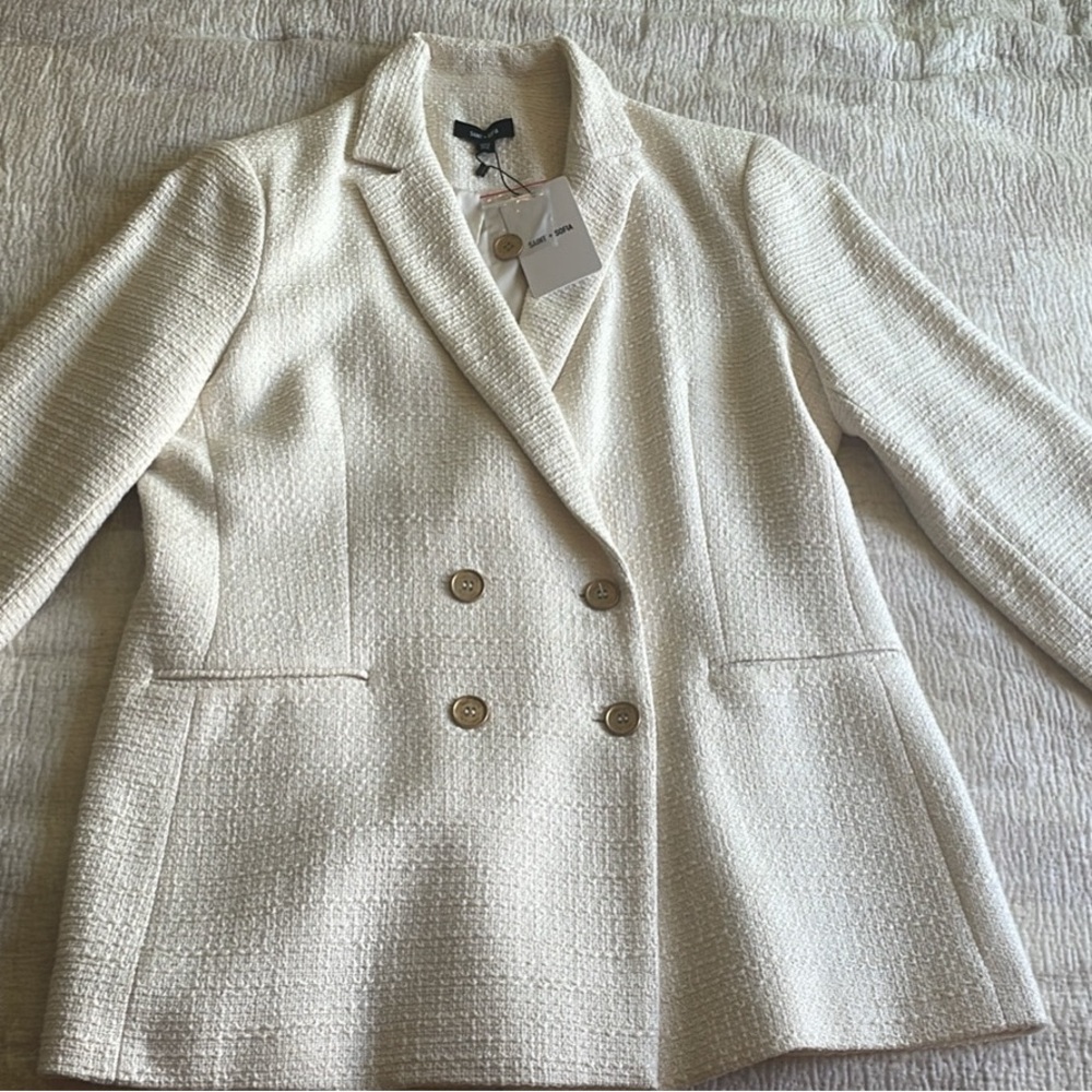 Never worn Saint and Sophia Cambridge Boucle Blazer in color cream. 12 US.